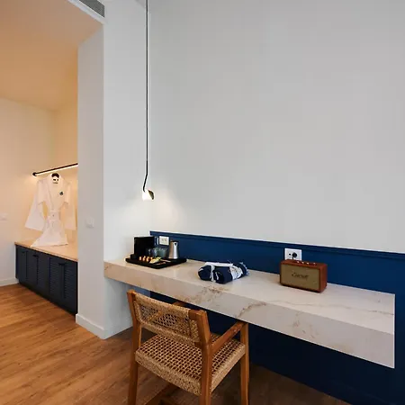 Kallino Island * Ermoupoli